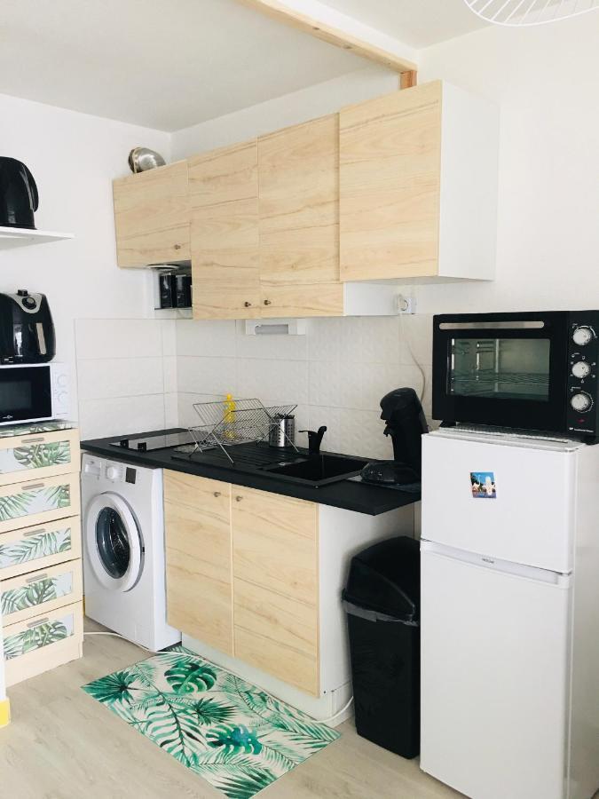 Studio Cosy Et Moderne Au Couchant Situe 150M De La Plage -Avec Parking Gratuit Prive - 25M2 - Climatise - Balcon - Wifi Gratuit La Grande Motte Dış mekan fotoğraf